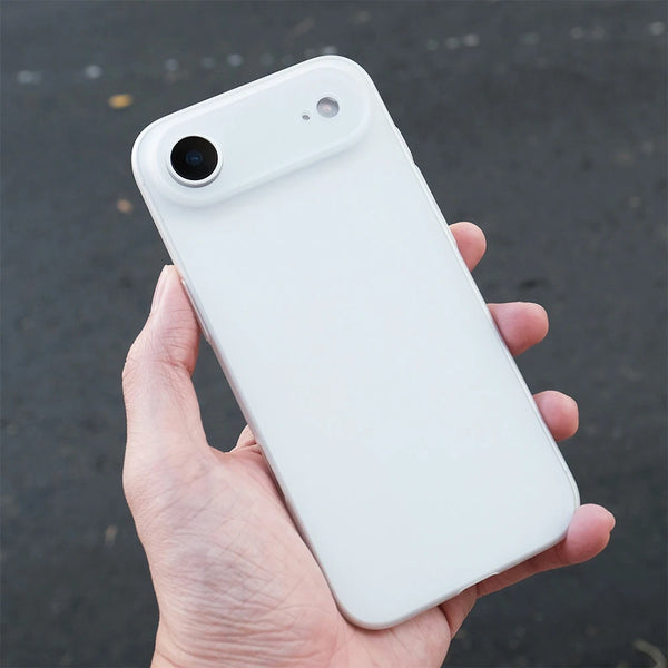 Coque ultra-fine rigide à finition mate